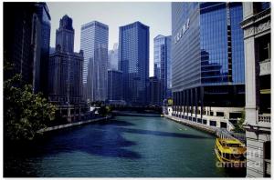 Kayaks on the Chicago River - Featured